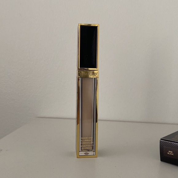 Tom ford Shade & Illuminate Concealer #ONE BLANC - Picture 2 of 5